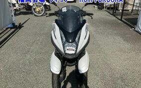 YAMAHA TRICITY 125 SE82J