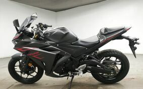 YAMAHA YZF-R25 RG10J