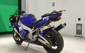 YAMAHA YZF-R1 2000 RN04