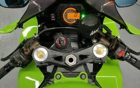 KAWASAKI ZX 10 NINJA R 2004 ZXT00C