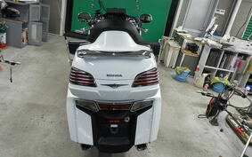 HONDA GL 1800 GOLD WING 2012 SC68