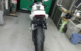 TRIUMPH DAYTONA 675 R 2011