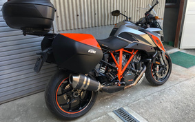 KTM 1290 SUPER DUKE GT 2016 V6940