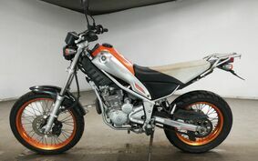 YAMAHA TRICKER DG16J