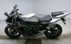 YAMAHA YZF-R1 Fi 2003 RN09