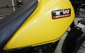 YAMAHA TW225 DG09J