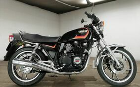 YAMAHA XJ550 4V8