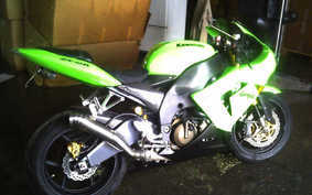 KAWASAKI ZX 10 NINJA R 2004 ZXT00C