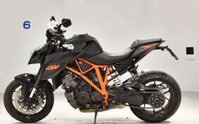 KTM 1290 SUPER DUKE R 2016 V3940