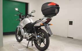 YAMAHA YBR125 RE05