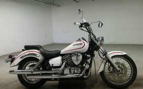 YAMAHA DRAGSTAR 250 2002 VG02J