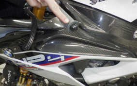 BMW HP4 RACE