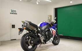 YAMAHA YZF-R1 2010