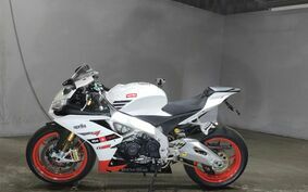 APRILIA RSV4R 2013 不明