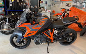 KTM 1290 SUPER DUKE GT 2023 V6940