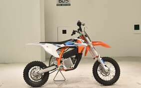 KTM SX E5