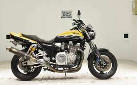 YAMAHA XJR1300 2001