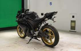 YAMAHA YZF-R125 RE06