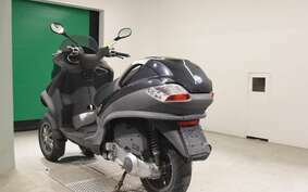 PIAGGIO MP3 250