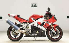 YAMAHA YZF-R1 2000 RN04