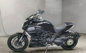 DUCATI DIAVEL 2012 G100A