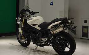 TRIUMPH STREET TRIPLE 2011