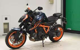 KTM 1290 SUPER DUKE R 2022 V3940