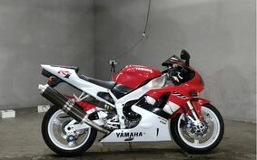 YAMAHA YZF-R1 1999 RN011