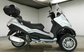 PIAGGIO MP3 250 RL M472