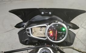 TRIUMPH STREET TRIPLE 85 2014 TL1166