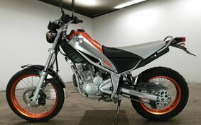 YAMAHA TRICKER DG16J