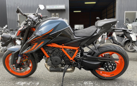 KTM 1290 SUPER DUKE R 2024 V3940