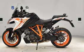 KTM 1290 SUPER DUKE GT V6940