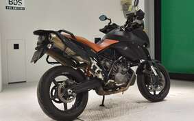 KTM 990 SUPERMOTO 2010