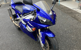 YAMAHA YZF-R1 2000 RN04