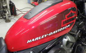 HARLEY RH975 2022