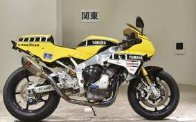 YAMAHA YZF-R1 2000 RN01