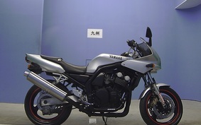 YAMAHA FZ400 4YR