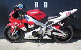 YAMAHA YZF-R1 1999 RN011