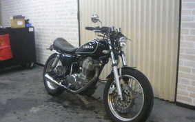 YAMAHA SR400 2002 RH01J