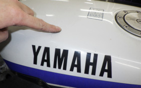 YAMAHA FZR250 2KR