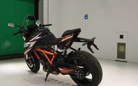 KTM 1290 SUPER DUKE R 2021