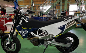 HUSQVARNA 701 2016 UST4