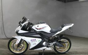 YAMAHA YZF-R125 RE06