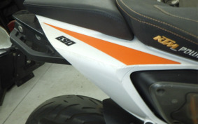 KTM 690 DUKE R 2013