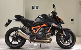 KTM 1290 SUPER DUKE R V3940