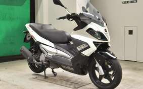 APRILIA SR MAX 125