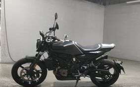 HUSQVARNA スヴァルトピレン701 2020 UBV