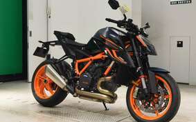 KTM 1290 SUPER DUKE R 2022 V3940