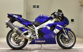 YAMAHA YZF-R1 1999 RN01